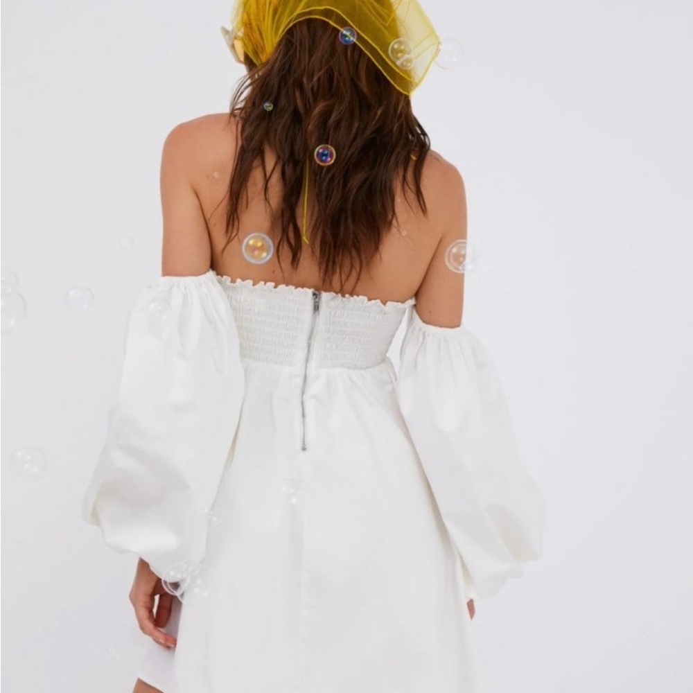 FOR LOVE & LEMONS 🍋 OFFTHE SHOULDER WHITE MINI DRESS - Picture 2 of 6